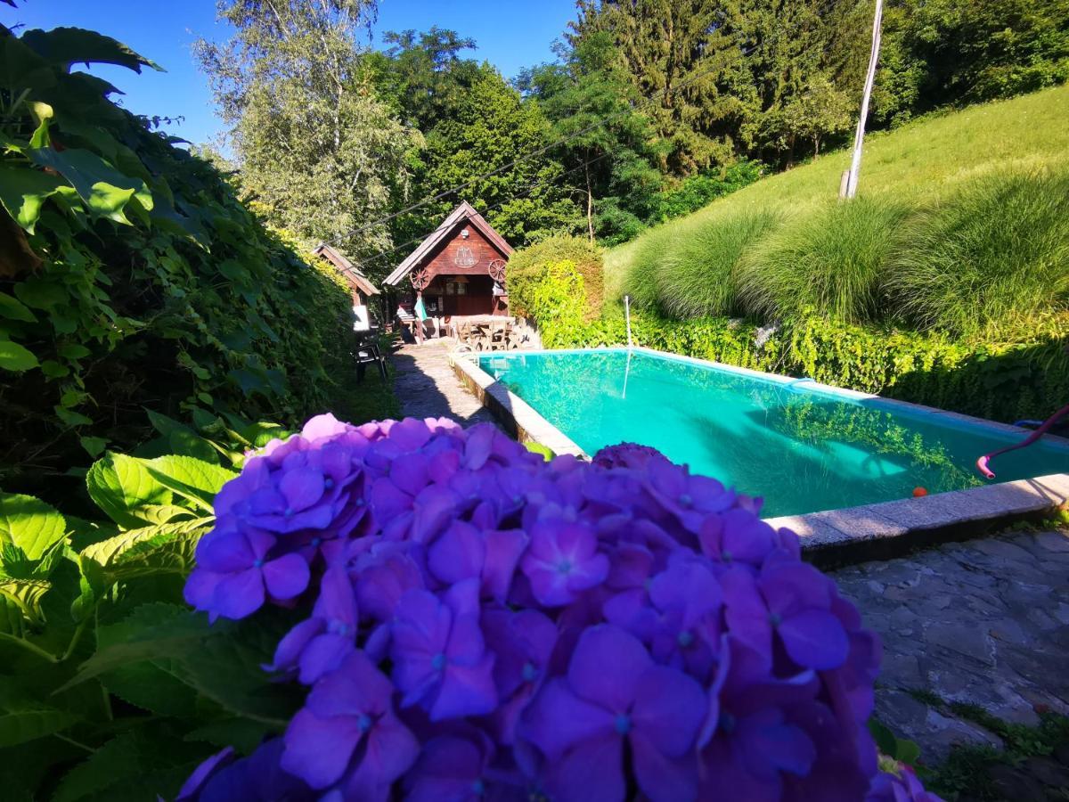 Hotel Glamping Mm Muta Exterior foto
