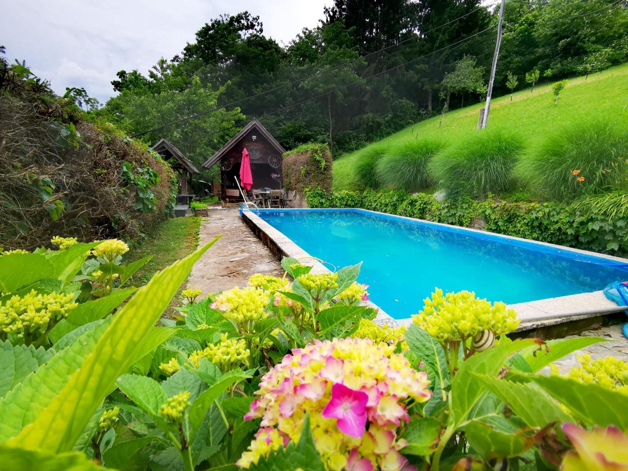 Hotel Glamping Mm Muta Exterior foto